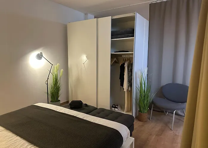 Eden's Retreat * Арона