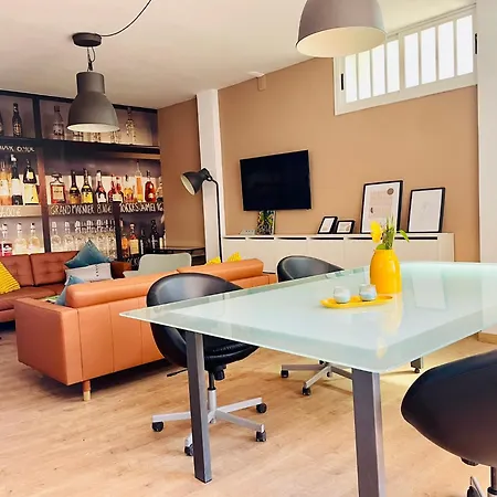 Eden's Retreat アパート